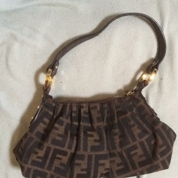 Fendi bag - Picture 1 of 4